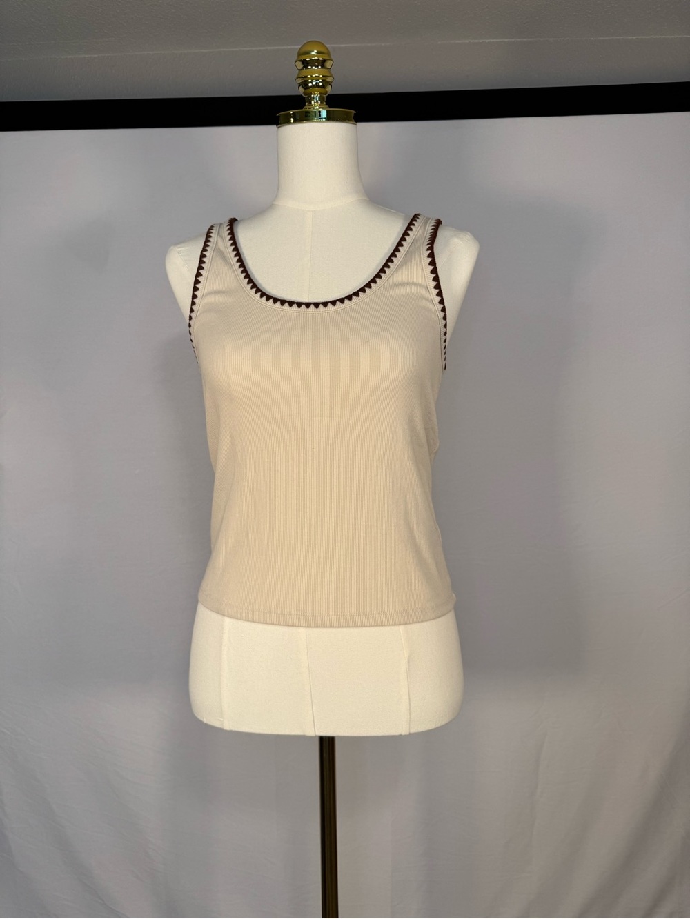 Old Navy Embroidered Cotton Blend Tank Large